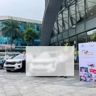 Kia Cao Bằng - Hoạt động hỗ trợ khách chọn xe tại Quảng Hòa.