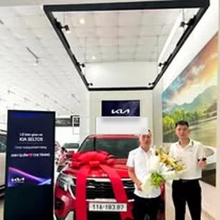 Kia Cao Bằng - Một buổi xem xe thực tế của khách hàng.